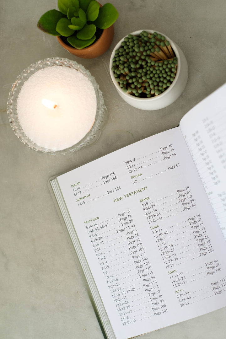 Barbour Publishing, Inc. - The Declutter Devotional