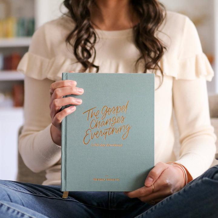 The Daily Grace Co - The Gospel Changes Everything Devotional | Coffee Table Book