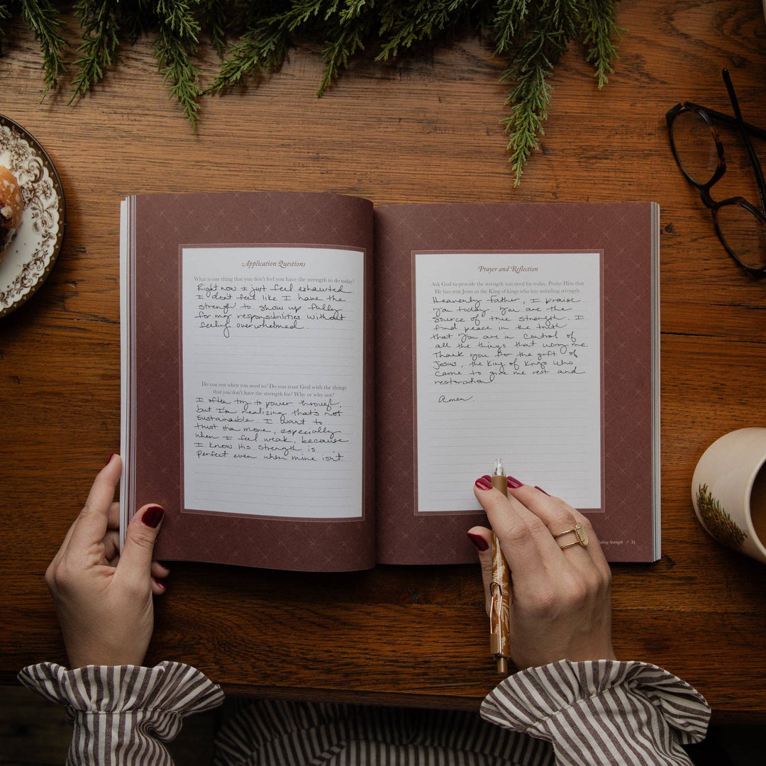 The Daily Grace Co - Joy of Every Longing Heart Advent Study