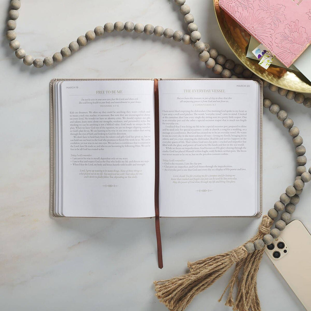 Christian Art Gifts - Devotional 10 Minutes with God for Women Faux Leather