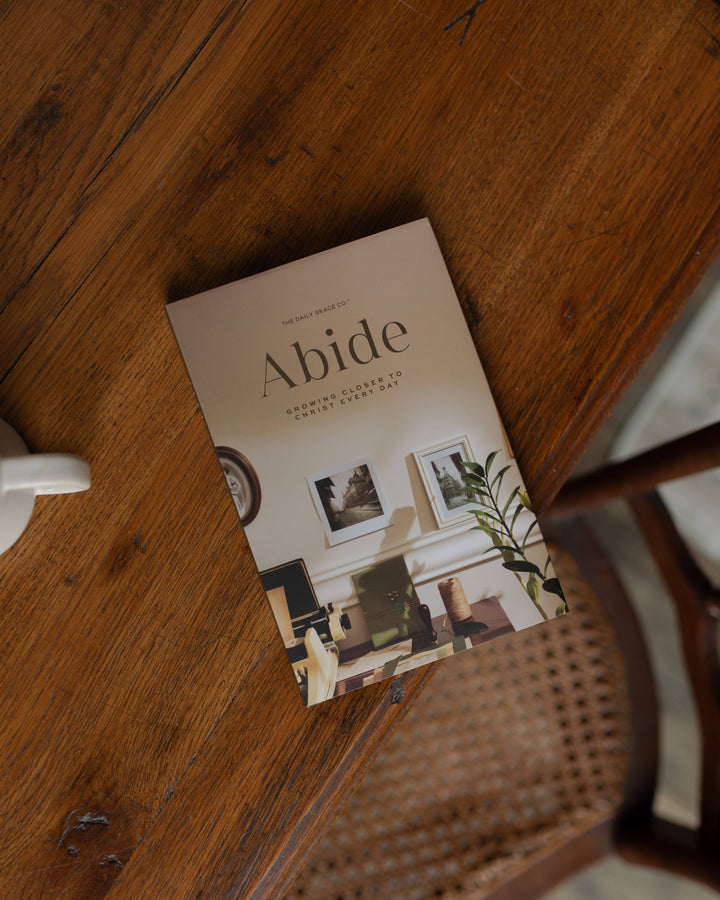 The Daily Grace Co - Abide Hardcover Bible Study