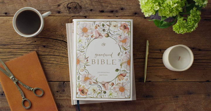 Crossway - ESV GraceLaced Bible, HC (Artwork by Ruth Chou Simons)