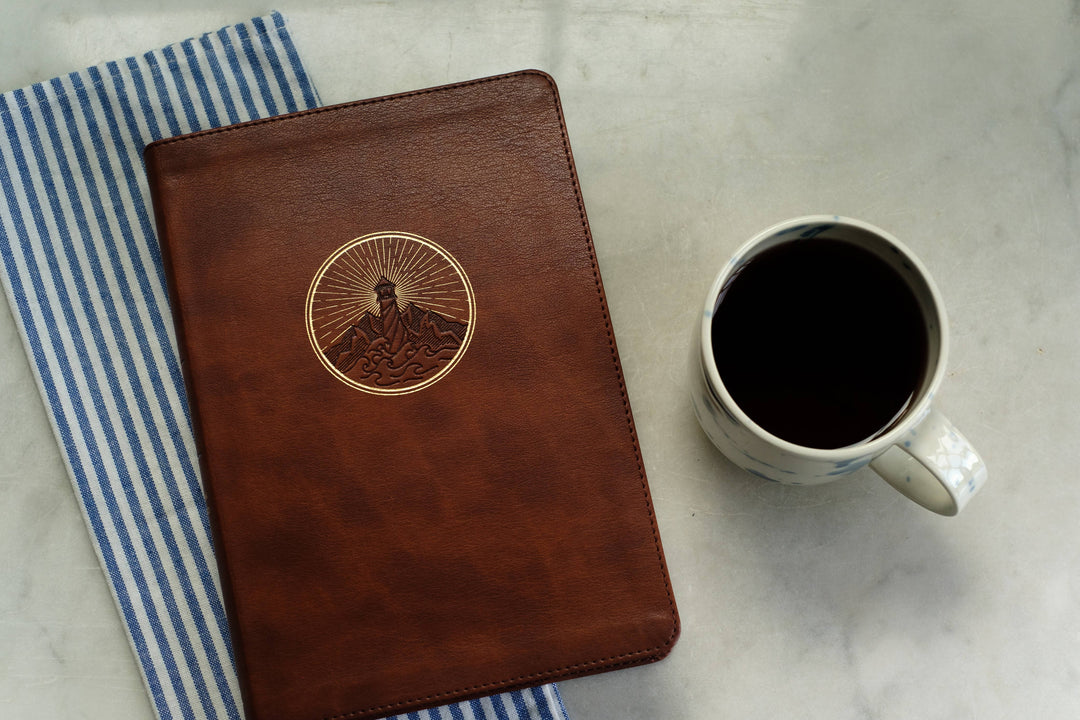 Barbour Publishing, Inc. - Light for Life NASB Study Bible (Mahogany Lighthouse)