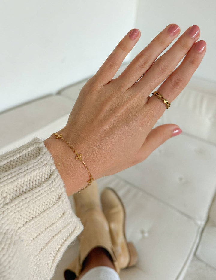 Cross Link Bracelet