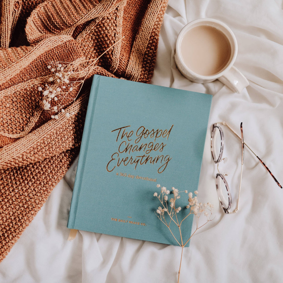 The Daily Grace Co - The Gospel Changes Everything Devotional | Coffee Table Book