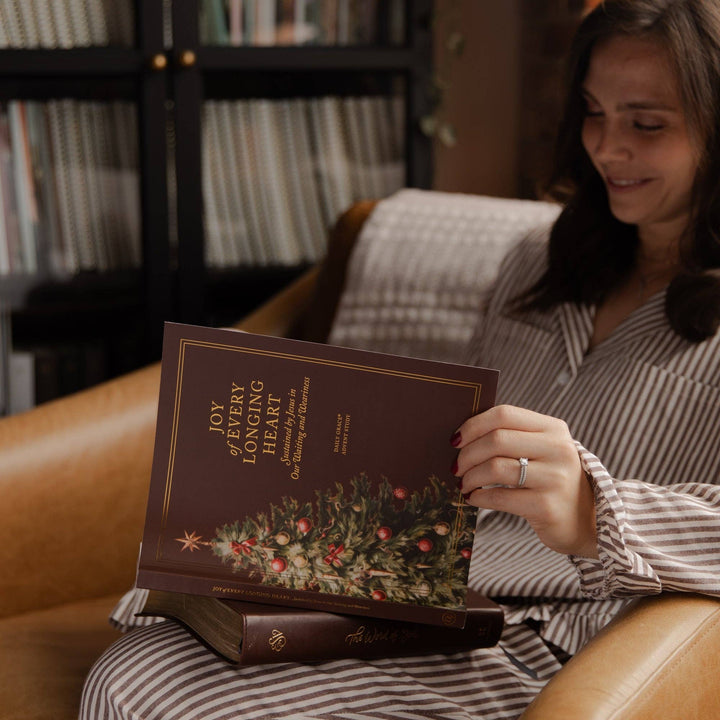 The Daily Grace Co - Joy of Every Longing Heart Advent Study