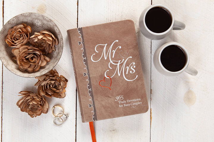 Mr &amp; Mrs (Daily Devotional for Couples)
