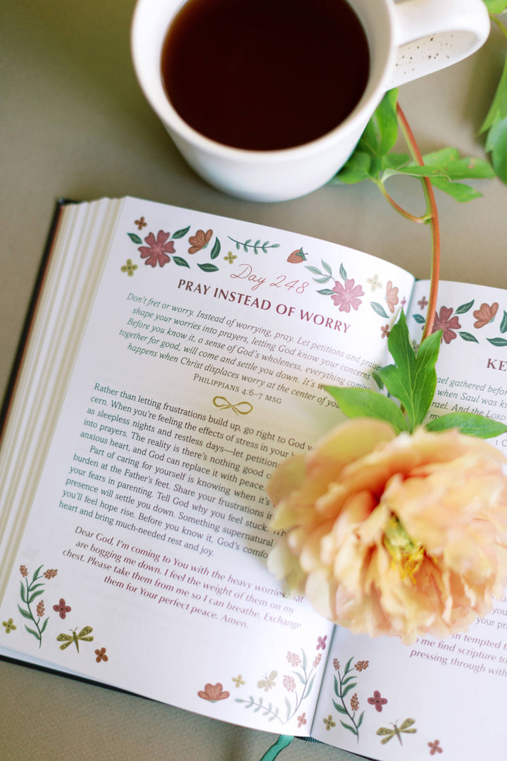 Barbour Publishing, Inc. - The Self-Care Daily Devotional