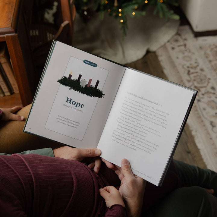 The Daily Grace Co - The Advent Storybook Family Devotional
