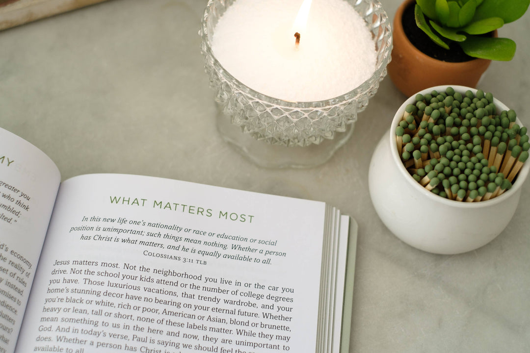Barbour Publishing, Inc. - The Declutter Devotional