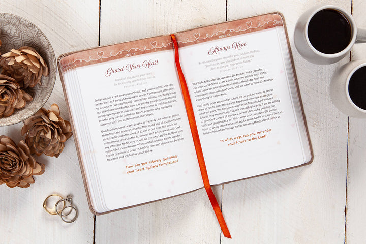 Mr &amp; Mrs (Daily Devotional for Couples)